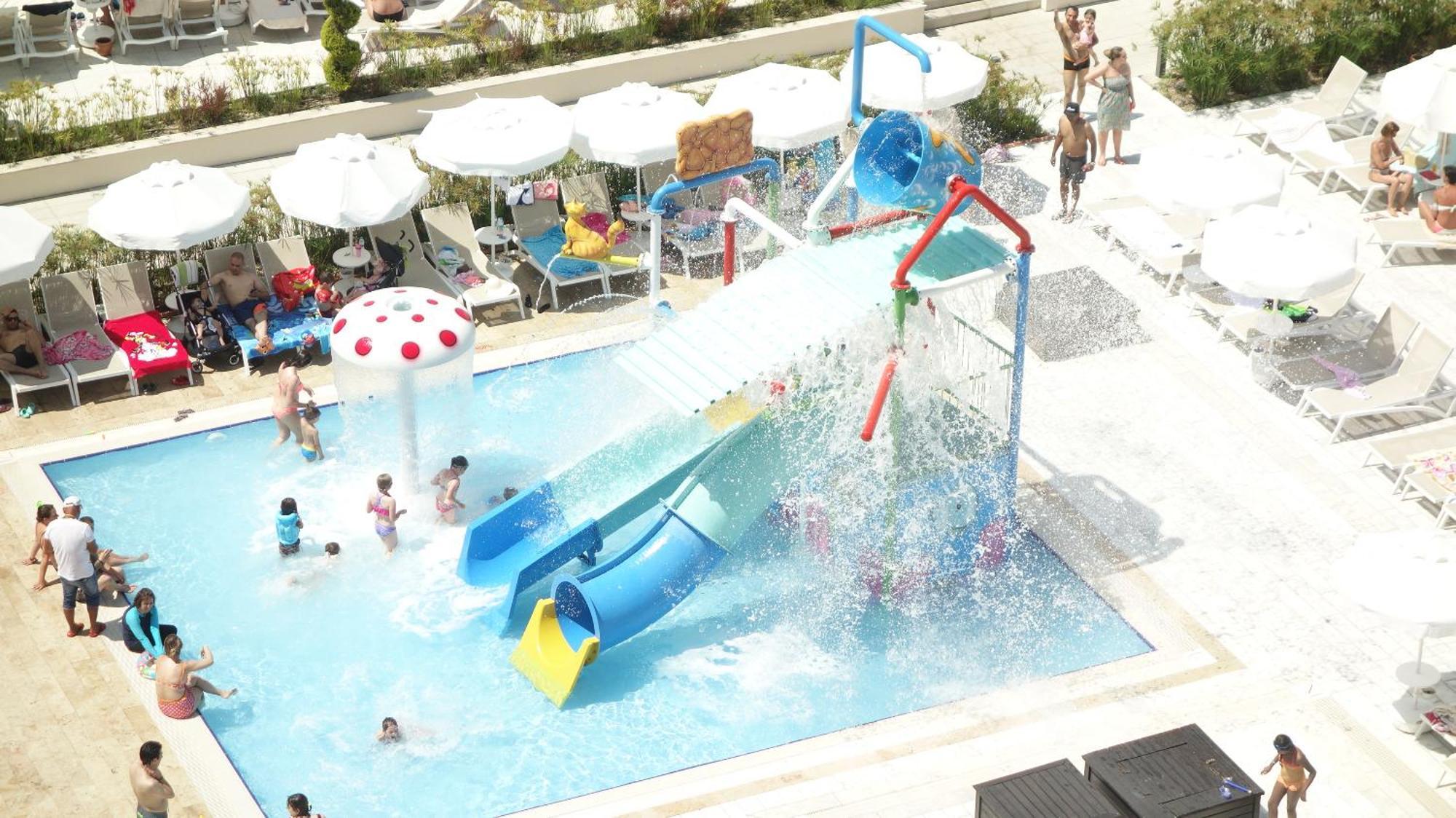 Ramada Resort Kusadasi & Golf Luaran gambar Aqua Park