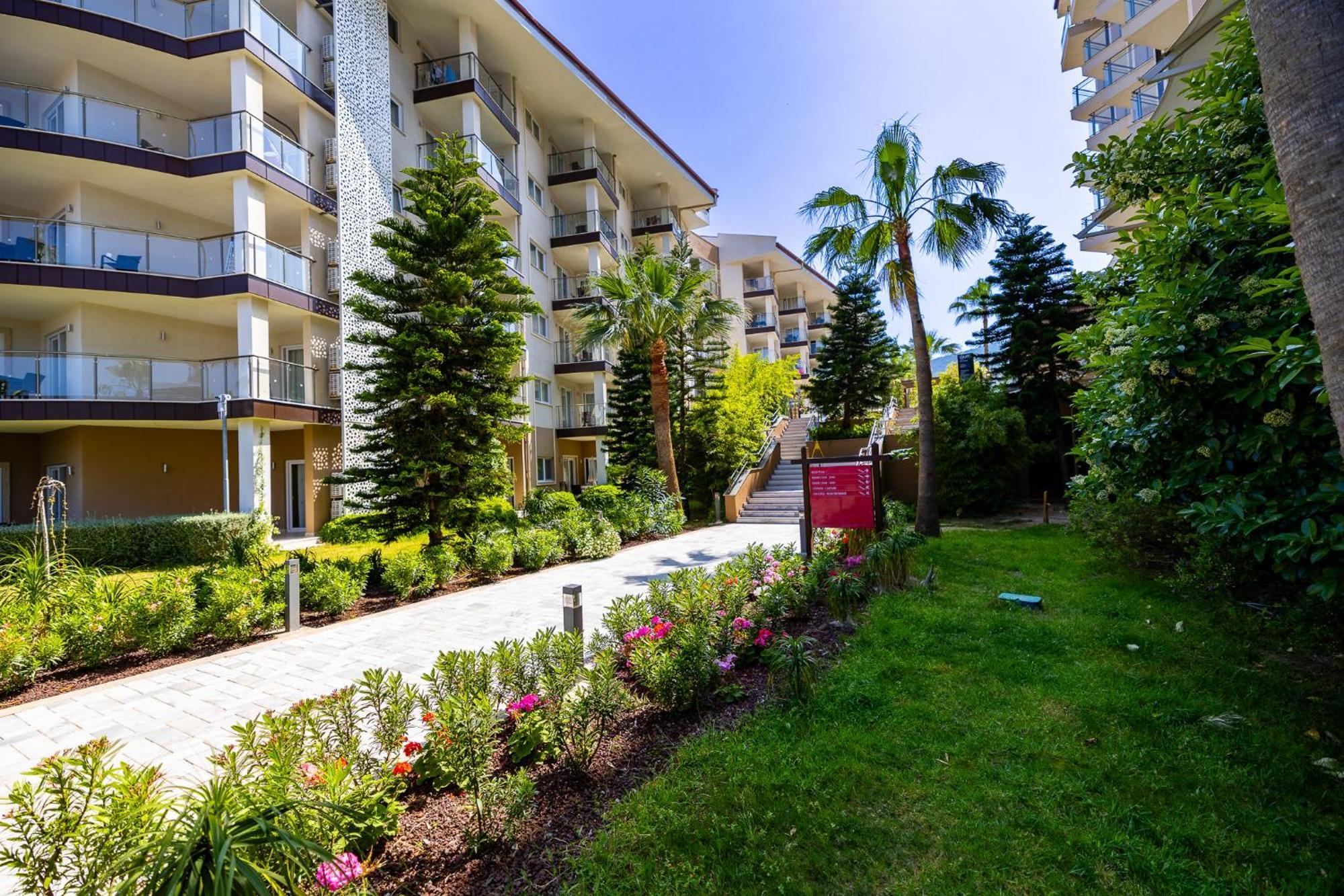 Ramada Resort Kusadasi & Golf Luaran gambar Residential complex in Antalya